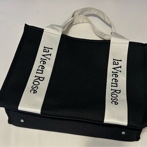 La Vie En Rose Black & White Tote 👜